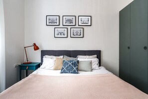 1 bedroom, iron/ironing board