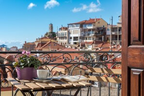 Comfort-Doppelzimmer, Balkon | Hochwertige Bettwaren, Pillowtop-Betten, kostenloses WLAN, Bettwäsche