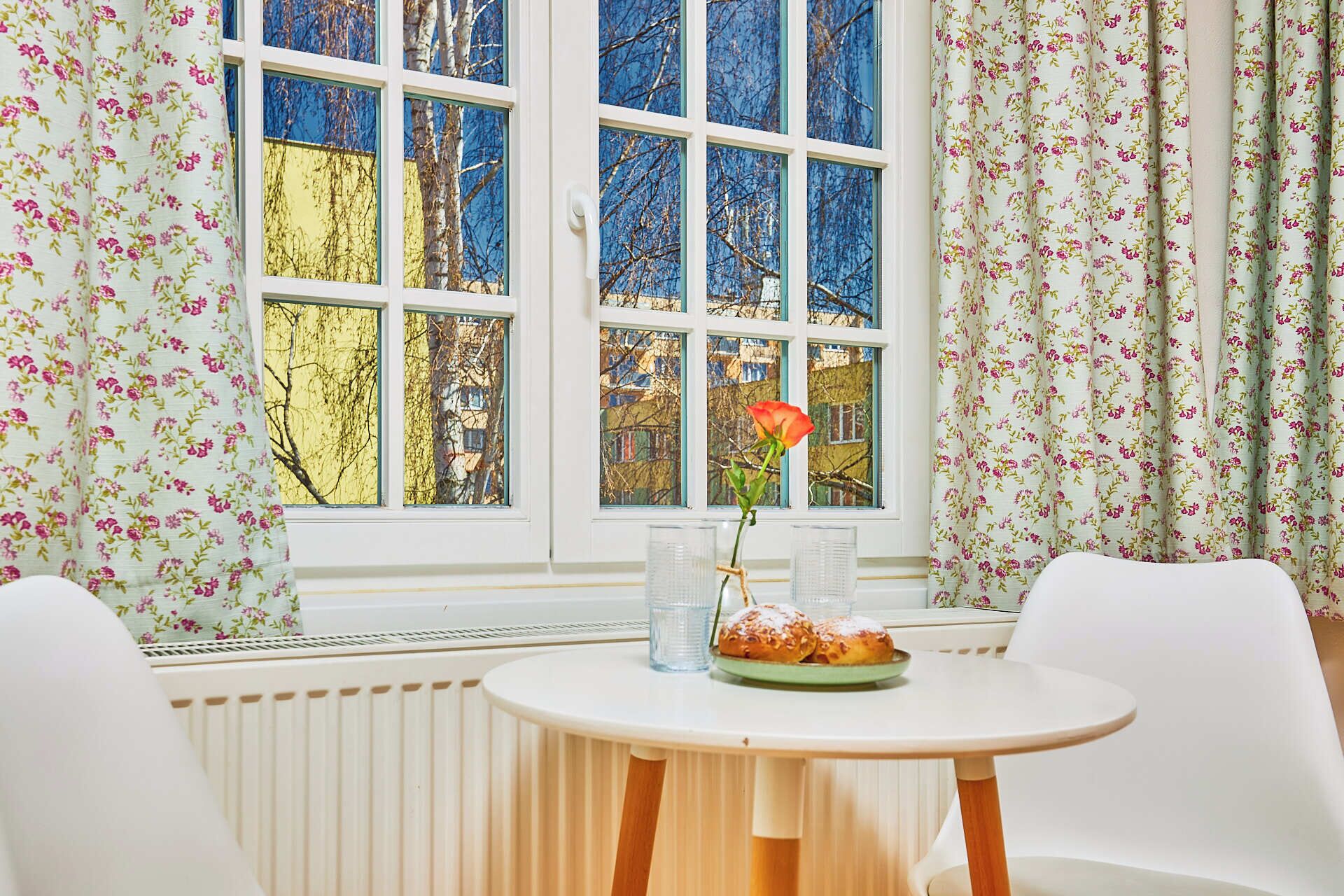 Apartment LEX | Desk, blackout drapes, free cribs/infant beds, free WiFi