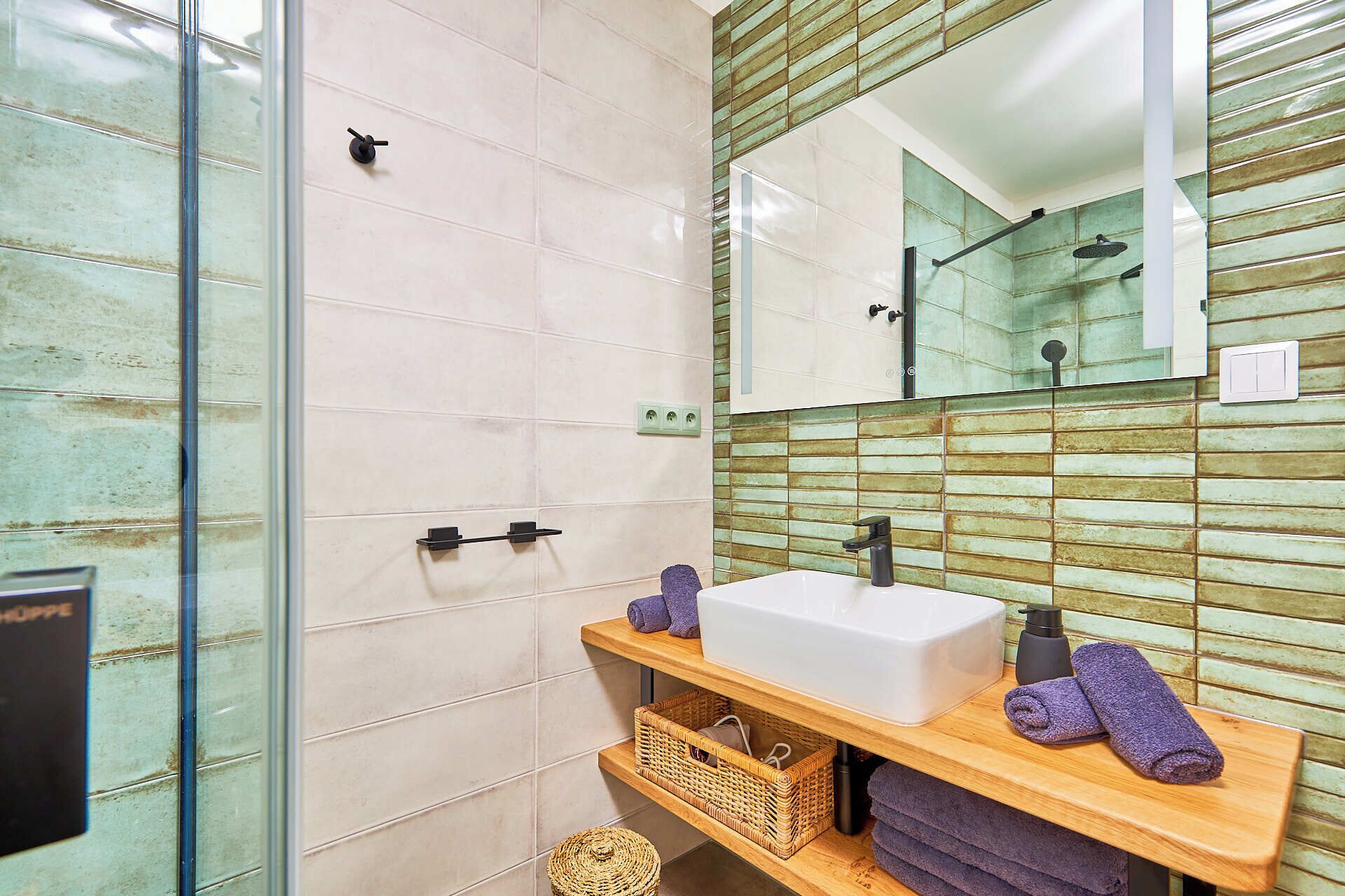 Apartment QUEEN | Kamar mandi | Perlengkapan mandi gratis, pengering rambut, sandal, dan handuk
