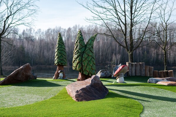 Mini-golf - Stausee Oberwald (Hohenstein-Ernstthal)