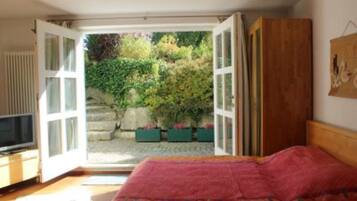 1 chambre, fer et planche Ă  repasser, Wi-Fi, draps fournis