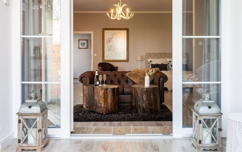 Exklusives Ferienhaus für 2 Personen, 75qm, Seenähe, mitten im Grünen