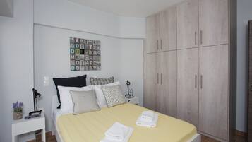 1 habitación, tabla de planchar con plancha, wifi gratis y ropa de cama