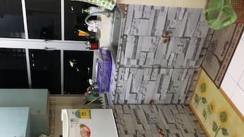 Geladeira, cooktop, lava-louças, chaleira elétrica