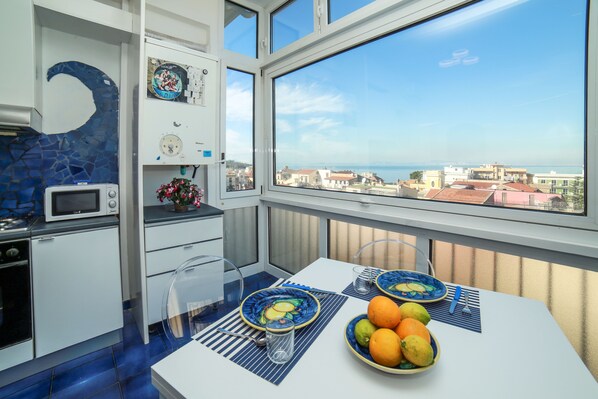 Family Apartment, 2 Bedrooms, Sea View | In-room dining - Camy House (Sorrento)