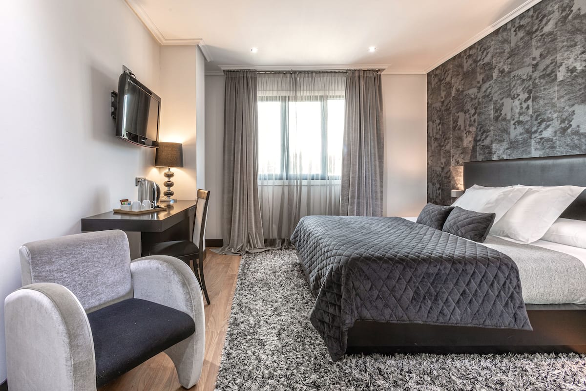 Superior Double Room | Premium bedding, minibar, in-room safe, desk
