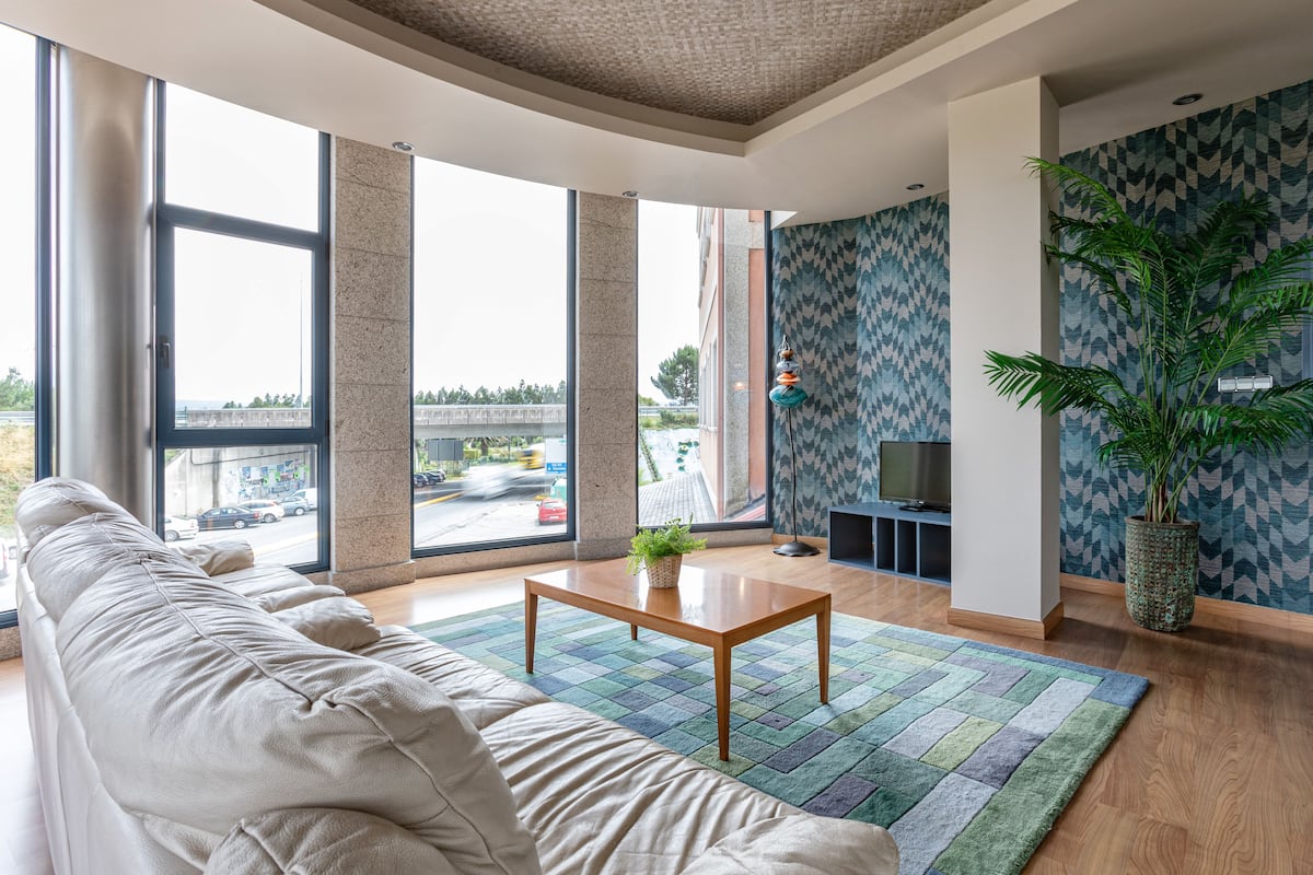 19-inch lcd tv with satellite channels, tv