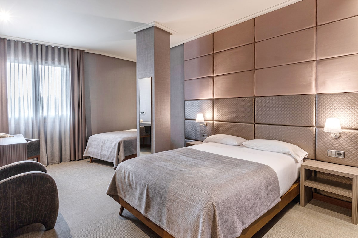 Comfort Double Room, Multiple Beds | Premium bedding, minibar, in-room safe, desk