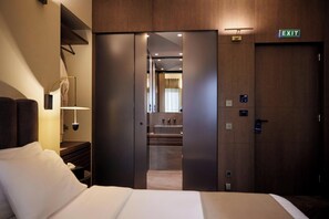 Standard Athenian Room