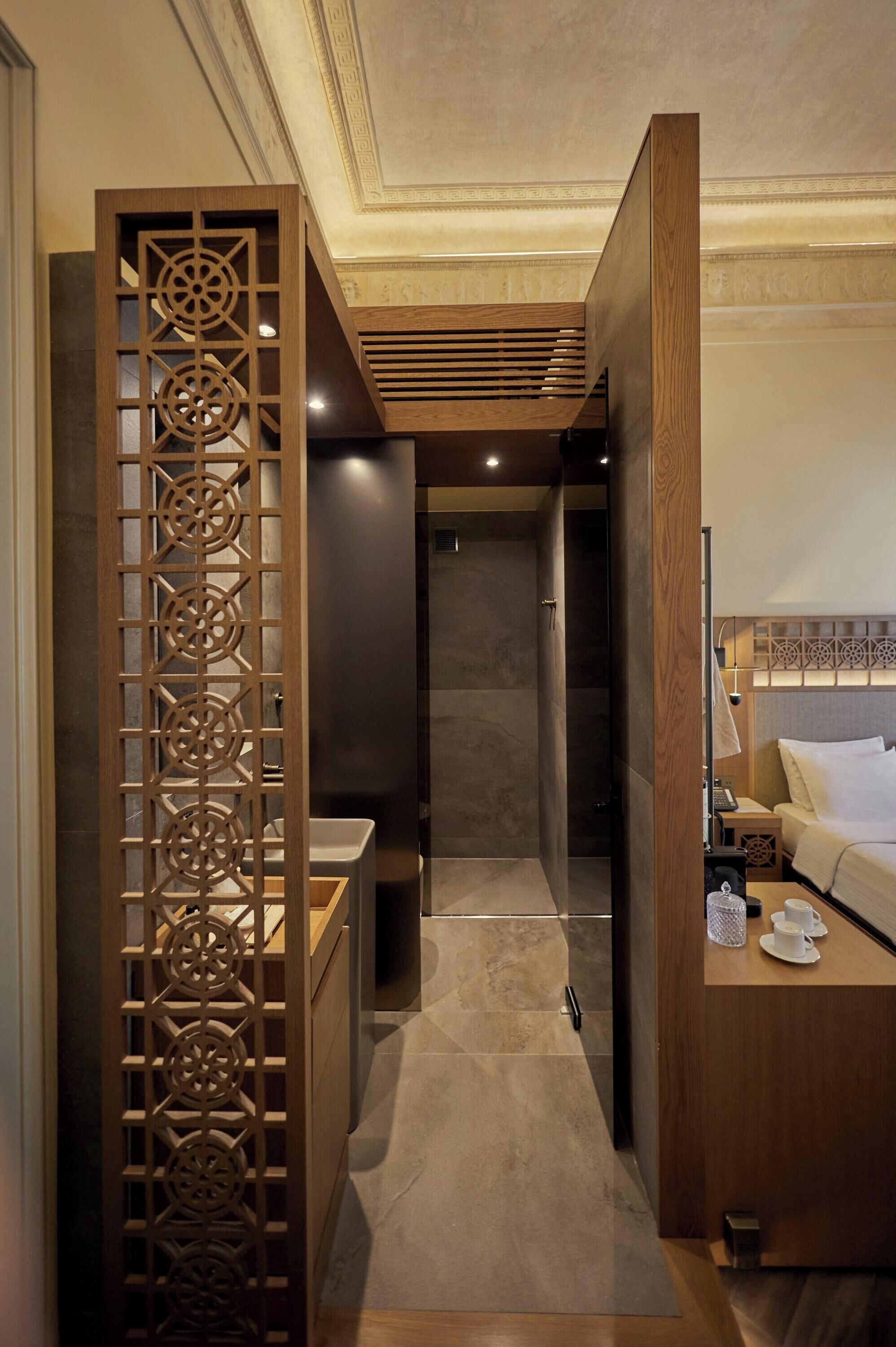 Superior Athenian Room