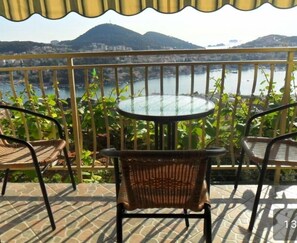 Quarto casal ou duplo, sacada, vista para o mar | Vista da sacada