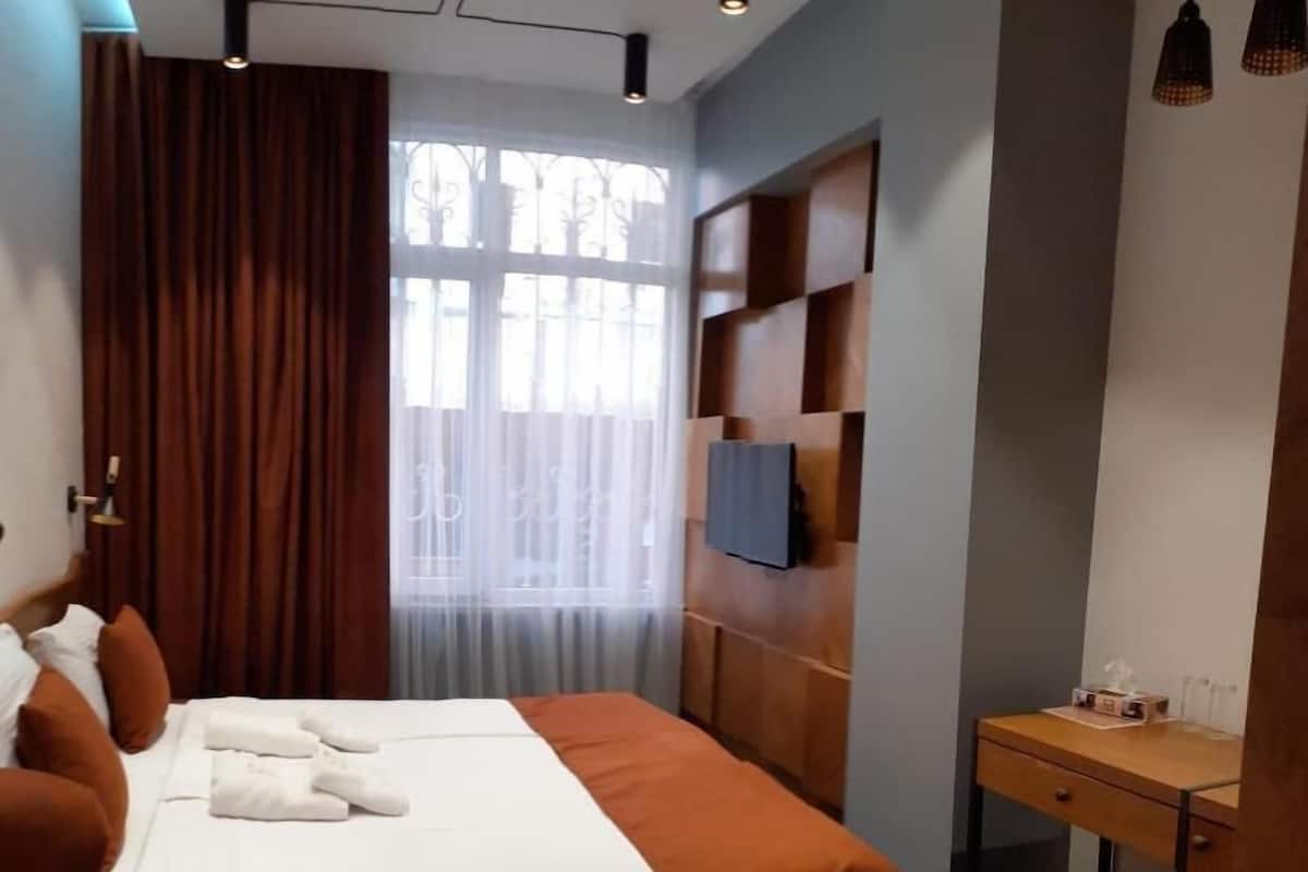 Standard Double or Twin Room | Premium bedding, minibar, in-room safe, desk
