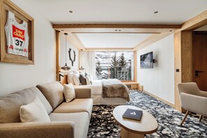 Junior Suite, Balcony (Single) | Desk, soundproofing, iron/ironing board, free WiFi - Hôtel Annapurna (Courchevel)