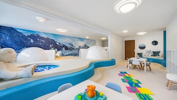 Children’s play area – indoor