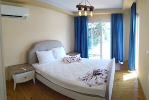 Villa, 1 Schlafzimmer | 1 Schlafzimmer, Schreibtisch, Bettwäsche