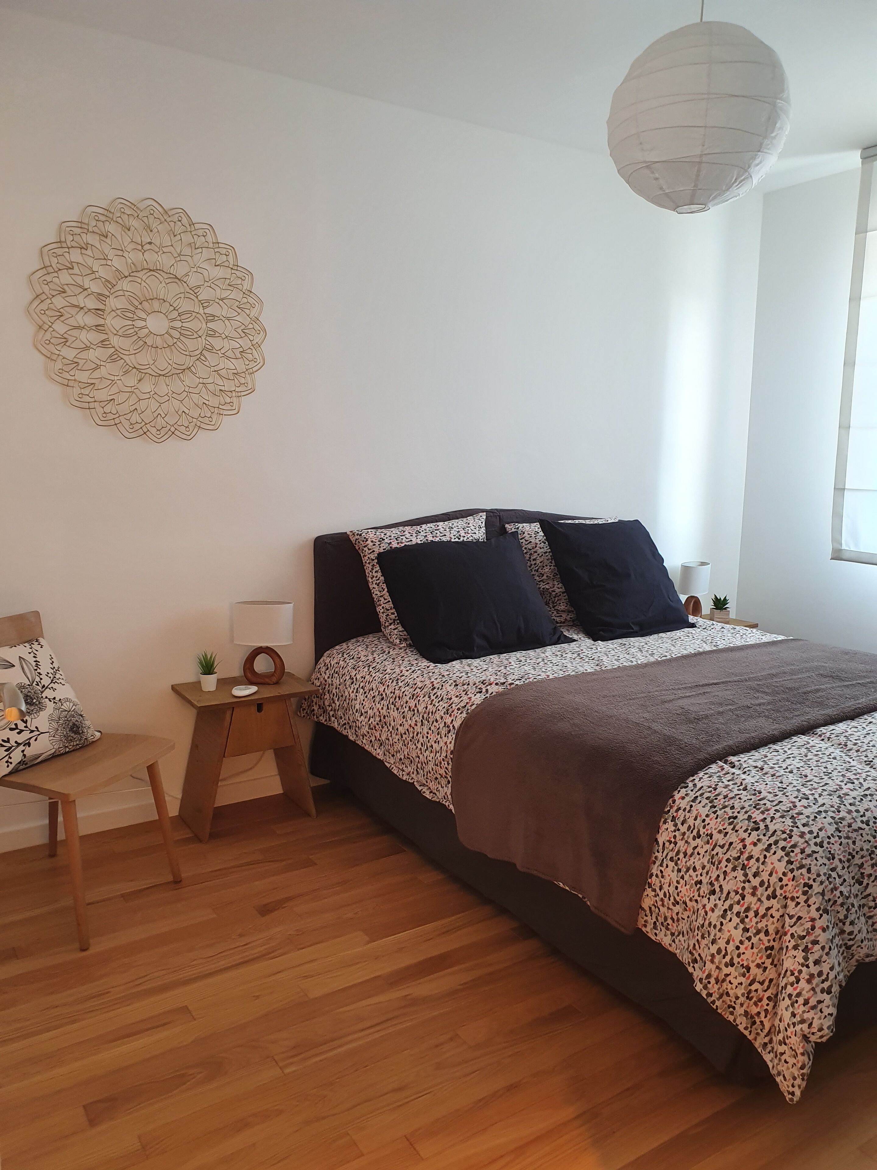 3 bedrooms, iron/ironing board, travel cot, free WiFi