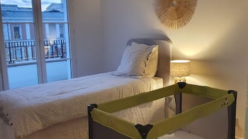 3 Schlafzimmer, Bügeleisen/Bügelbrett, Reisekinderbett, kostenloses WLAN