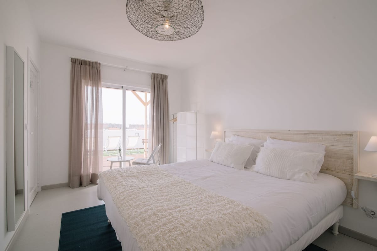 Deluxe Double Room | Blackout drapes, soundproofing, iron/ironing board, free WiFi