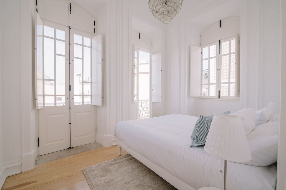 Deluxe Room | Blackout drapes, soundproofing, iron/ironing board, free WiFi