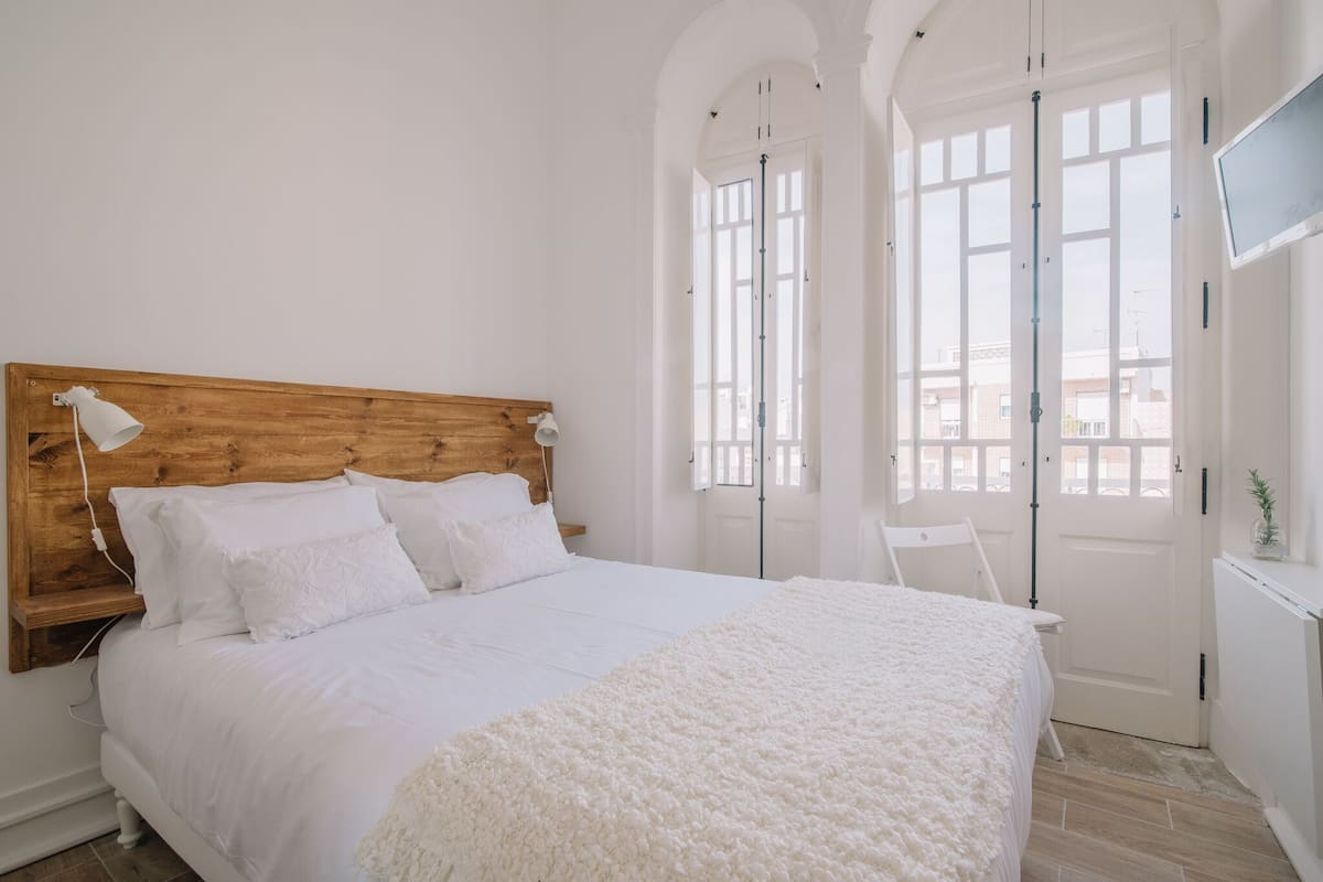 Standard Double Room | Blackout drapes, soundproofing, iron/ironing board, free WiFi