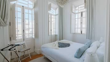 Deluxe Double Room | Blackout drapes, soundproofing, iron/ironing board, free WiFi