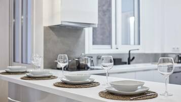 Apartment | Essbereich im Zimmer