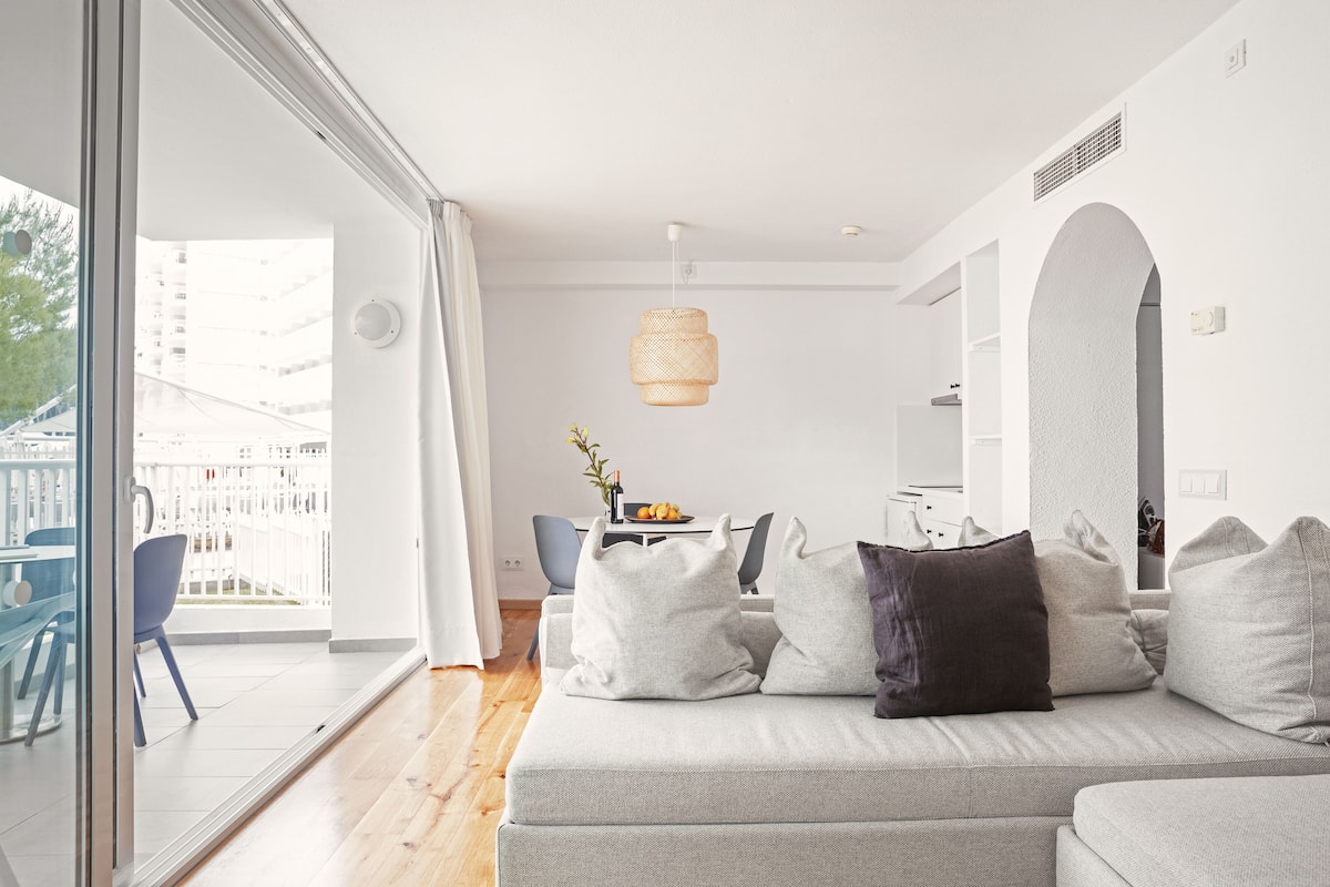 Appartement, 2 slaapkamers, uitzicht op zee | 1 slaapkamer, gratis wifi, beddengoed