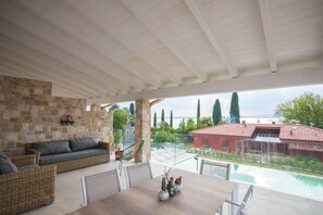 Executive-Apartment (MAISON DU LAC C) | Terrasse/Patio