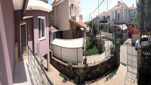 Villa, 4 Schlafzimmer | Blick auf die Straße