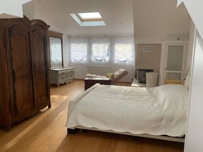 1 habitación y caja de seguridad en la habitación 
