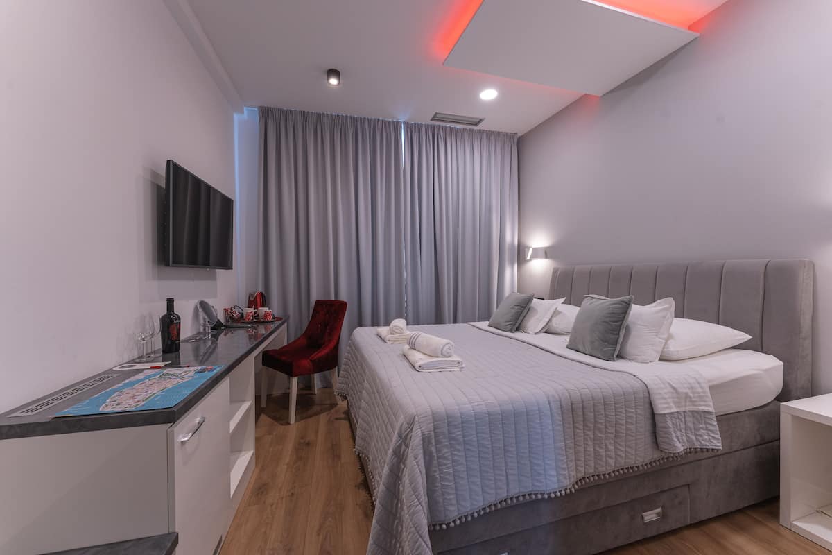 Deluxe Double Room (3) | Minibar, soundproofing, free WiFi, bed sheets