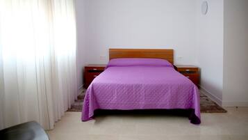 3 chambres, fer et planche Ă repasser, Wi-Fi gratuit, draps fournis