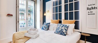 Janelas de São Bento by Porto City Hosts