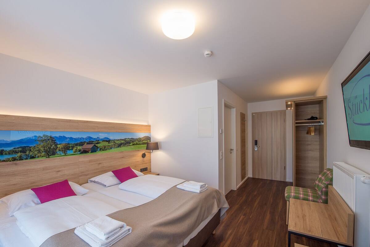 Double Room | Hypo-allergenic bedding, in-room safe, desk, blackout curtains