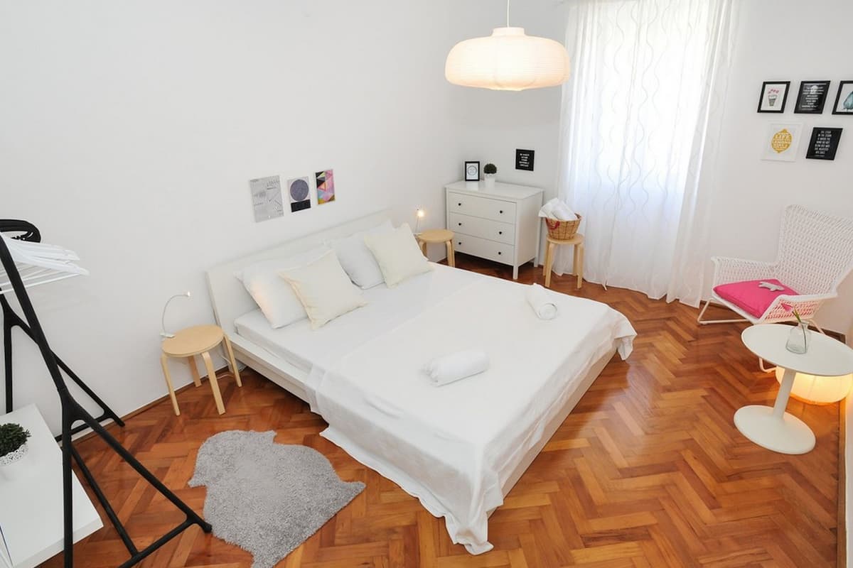 Appartement Confort, 2 chambres | Accès au Wi-Fi (inclus), literie fournie