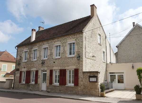 Exterior - Chambres D'hotes La Chaumiere (Arcy-sur-Cure)
