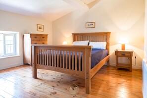 5 bedrooms, individually decorated, individually furnished