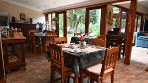 Breakfast, lunch and dinner served - Lamor Guest House (Middelburg)