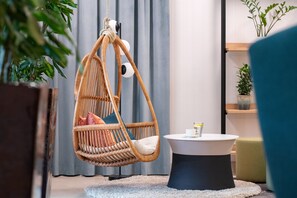 Lobby sitting area - Hotel Arkon Park Gdańsk- Destigo Hotels (Gdansk)