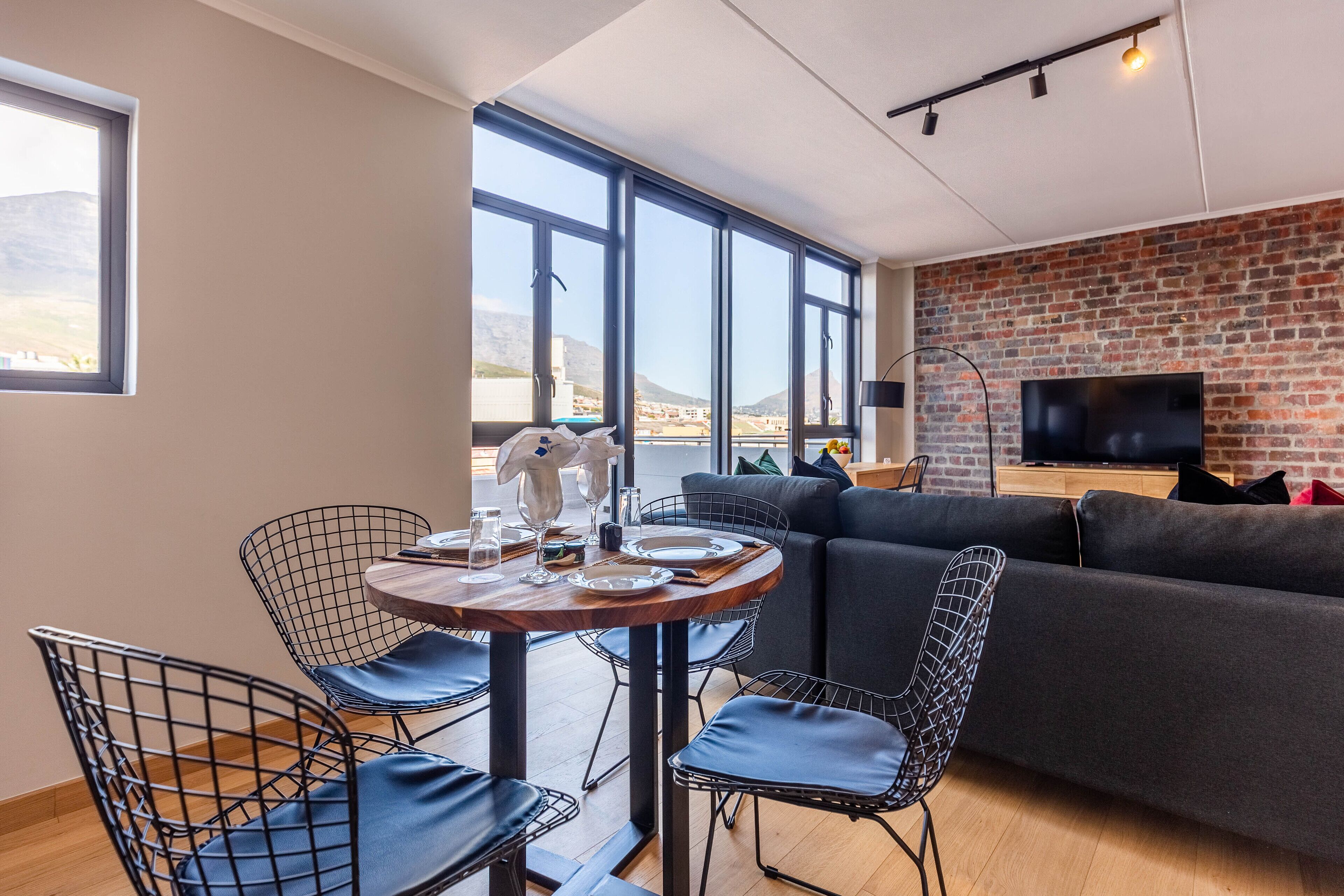 Photo - Urban Artisan Luxury Suites by Totalstay