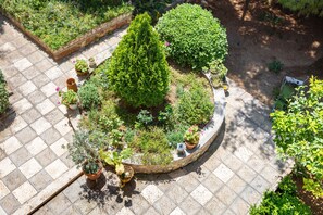 Garden - Breeze One Bedroom Apartment by BluPine (Vari-Voula-Vouliagmeni)