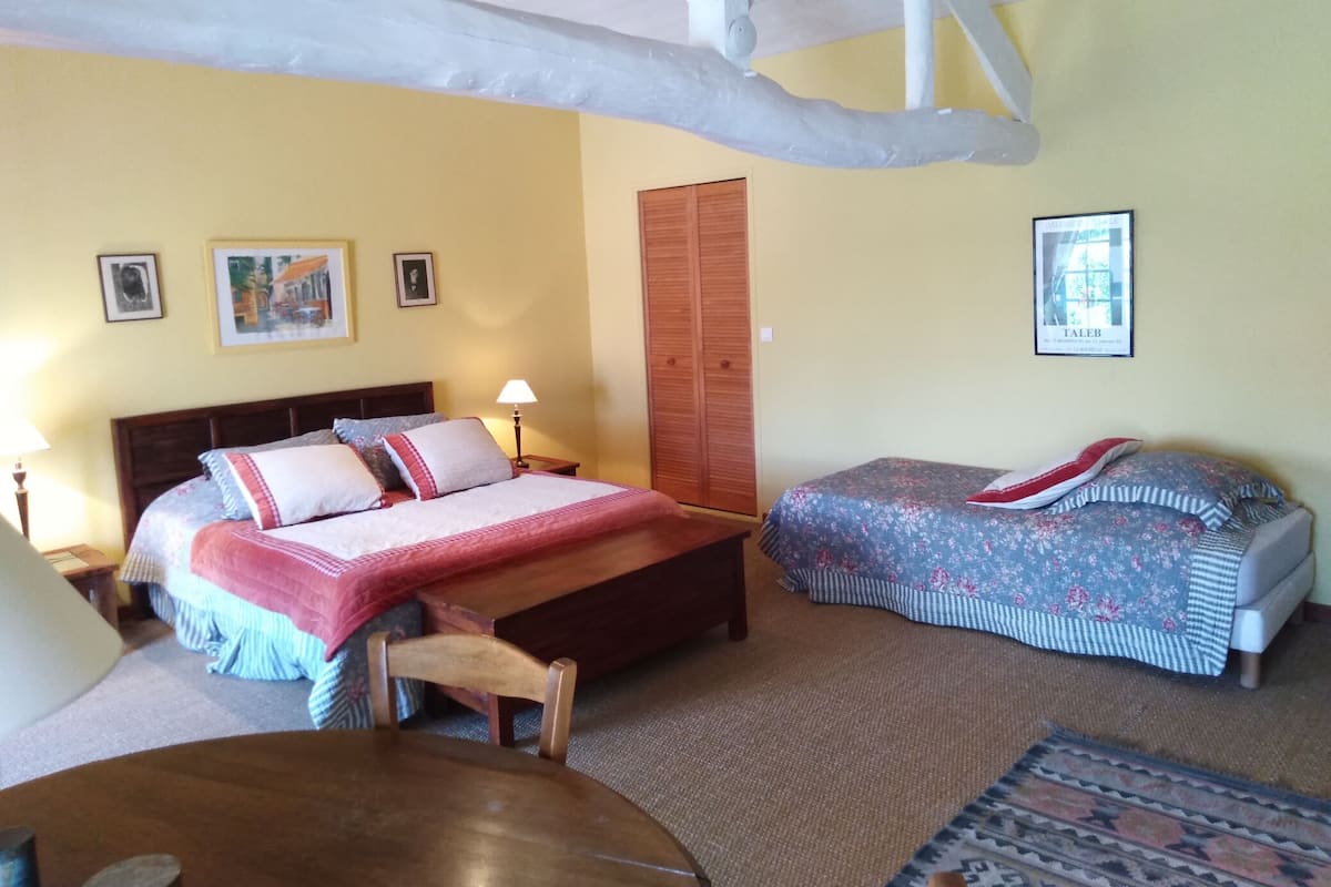 Chambre triple Confort (Capri) | AccĂšs au Wi-Fi (inclus), literie fournie