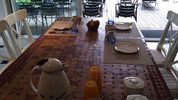 Desayuno continental incluido todos los días