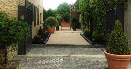 Les Hôtes du Paradis