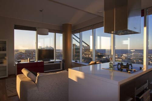 Skyscraper apartment with spectacular view!