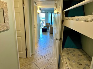 1 soverom, strykejern/-brett, wi-fi (inkludert) og sengetøy