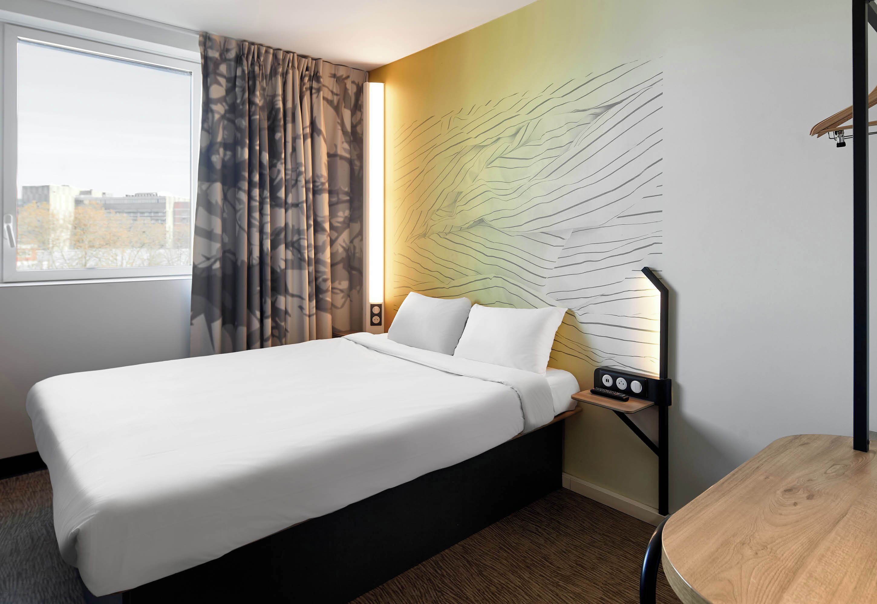 double room | desk, free wifi, bed sheets