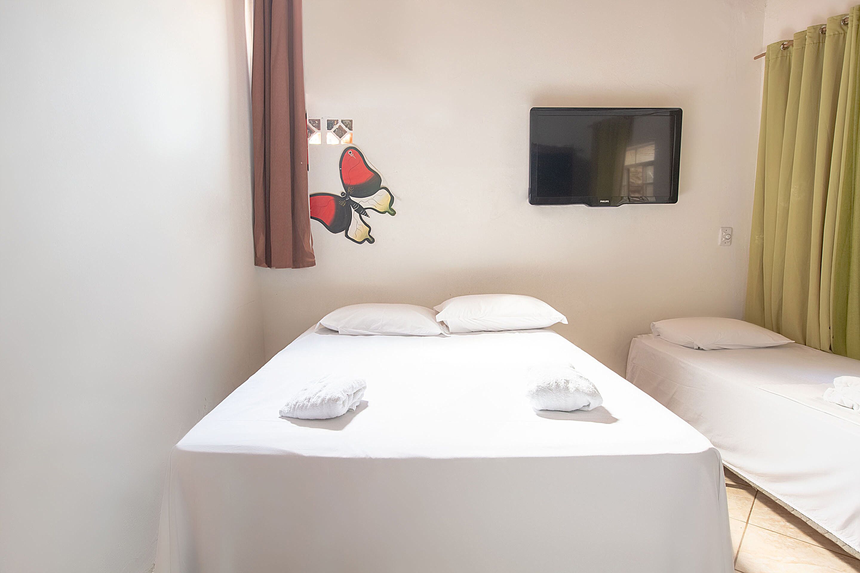 double room | free wifi, bed sheets