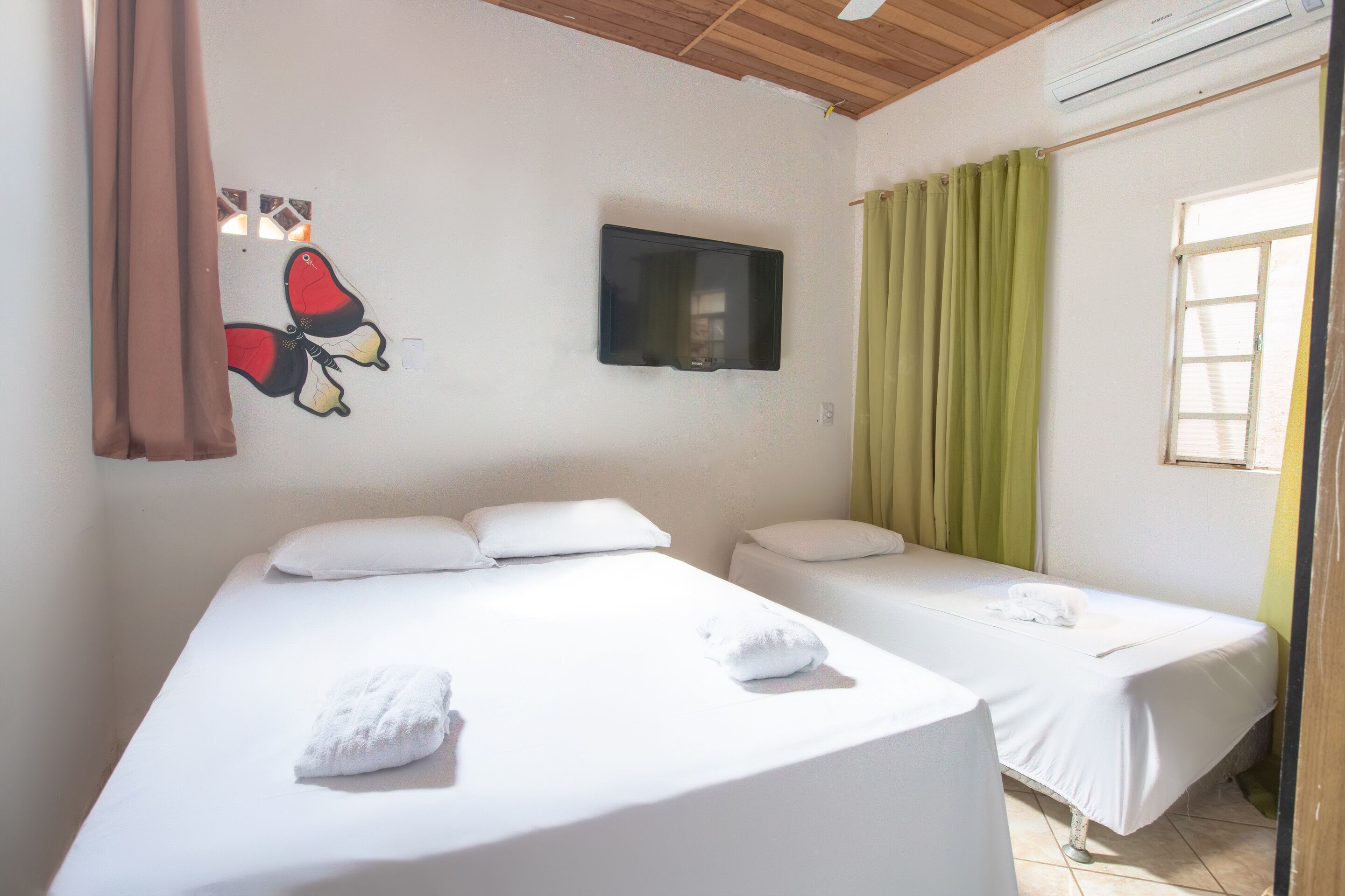 double room | free wifi, bed sheets